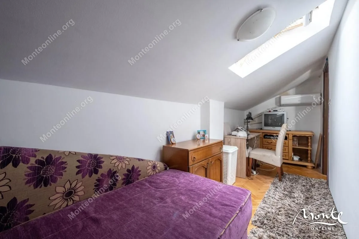 Prodaja, trosoban stan, 63m², Tivat, Crna Gora