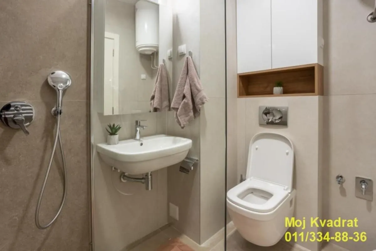 Izdavanje, dvosoban stan, 55m², Novi Beograd Blok 65, Novi Beograd Sve Podlokacije