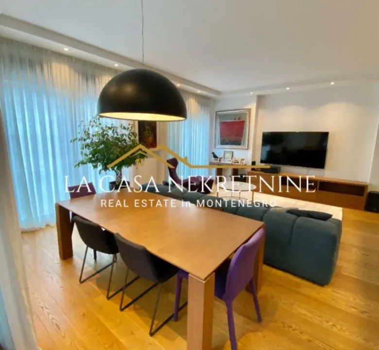 Izdavanje, trosoban stan, 165m², Kod Capital Plaze, Podgorica