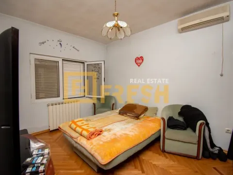 Prodaja, kuća, 150m², Stara Varoš, Podgorica - image 23