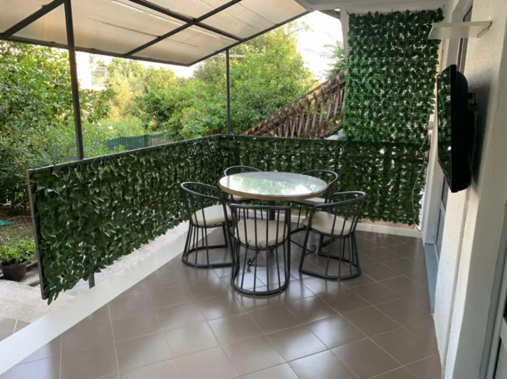 Izdavanje, dvosoban stan, 55m², Mrčevac, Tivat