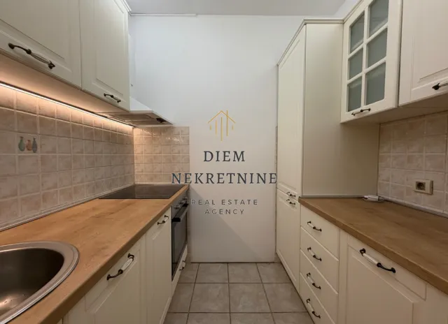 Rent, two bedroom apartment, 65m², Centar, Podgorica