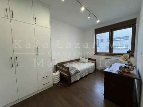 Rent, four bedroom apartment, 132m², Kalenić Pijaca, Vračar Sve Podlokacije - image 10