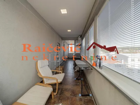 Prodaja, četvorosoban stan, 160m², Zvezdara Sve Podlokacije, Beograd - image 8