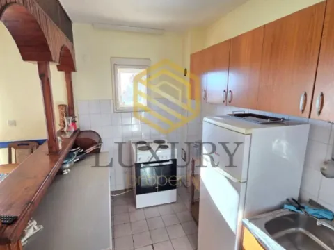 Izdavanje, trosoban stan, 100m², Kakaricka Gora, Podgorica - image 4