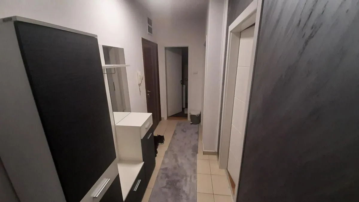Izdavanje, dvosoban stan, 50m², Grbavica, Novi Sad Sve Podlokacije