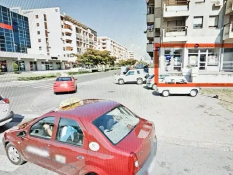 Izdavanje, poslovni prostor, 125m², Stari Aerodrom, Podgorica - image 1