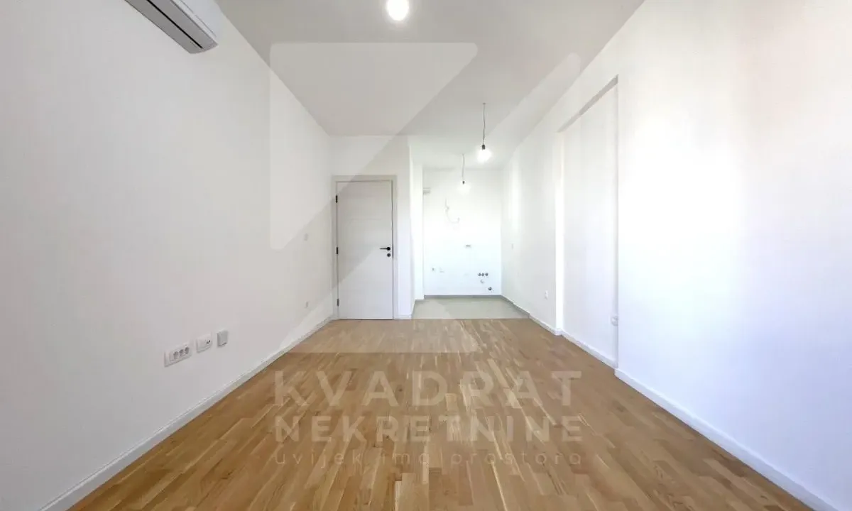 Izdavanje, jednosoban stan, 40m², Stari Aerodrom, Podgorica