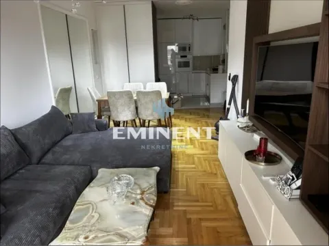 Izdavanje, dvosoban stan, 55m², Vračar Sve Podlokacije, Beograd - image 3