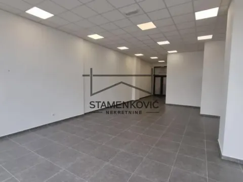 Izdavanje, poslovni prostor, 83m², Bulevar Evrope, Novi Sad Sve Podlokacije - image 2