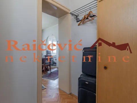 Prodaja, četvorosoban stan, 113m², Centar, Stara Pazova - image 18