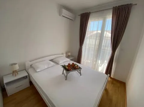 Rent, one bedroom apartment, 43m², Bečići, Budva - image 5