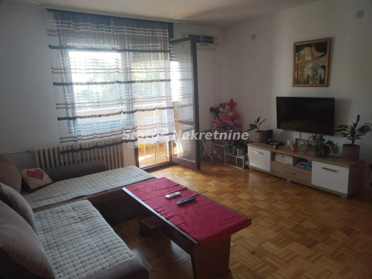 Izdavanje, dvosoban stan, 56m², Novo naselje, Novi Sad