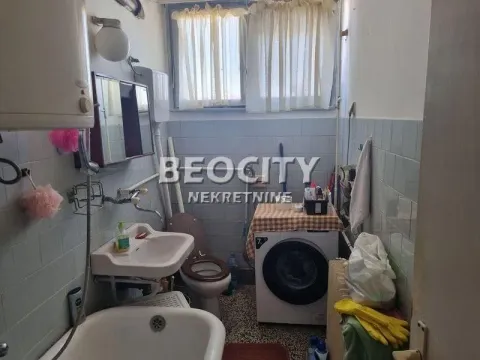 Prodaja, dvosoban stan, 56m², Centar, Novi Sad - image 6