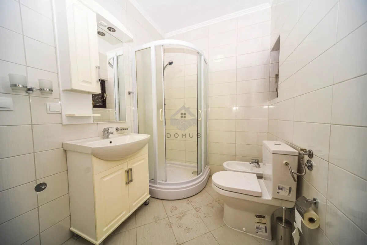 Prodaja, kuća, 350m², Tuzi, Podgorica