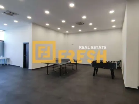 Izdavanje, poslovni prostor, 150m², Centar, Podgorica - image 2