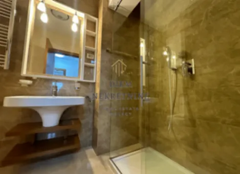 Izdavanje, četvorosoban stan, 130m², Centar, Podgorica - image 4