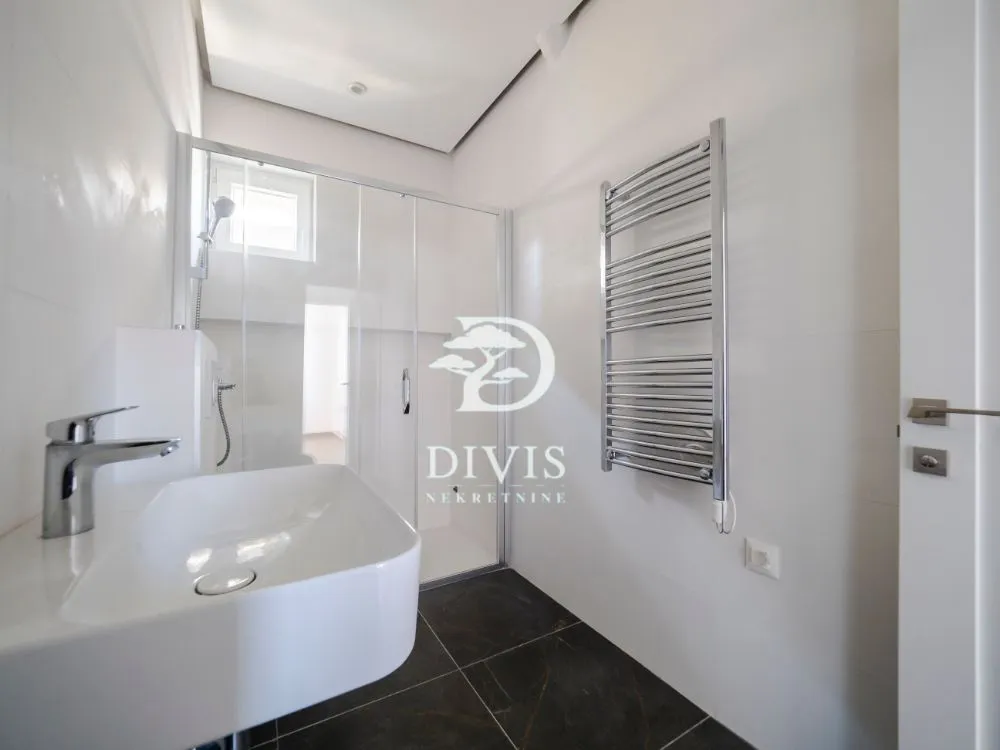 Prodaja, trosoban stan, 78m², Južni Bulevar, Vračar Sve Podlokacije