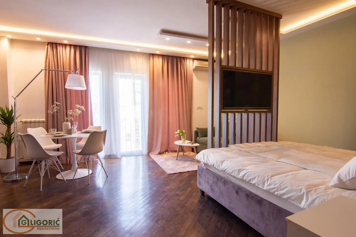 Sale, four bedroom apartment, 109m², Stari Grad, Beograd