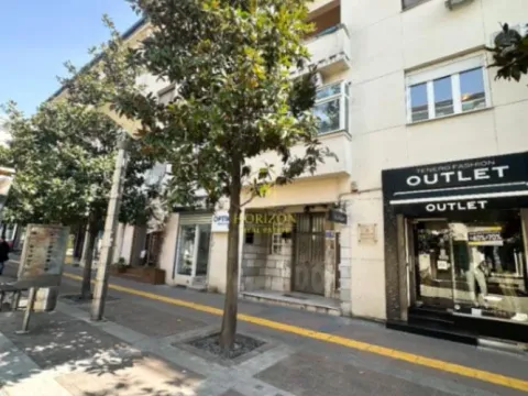 Prodaja, dvosoban stan, 75m², Centar, Podgorica - image 1