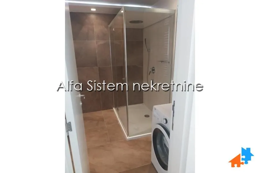 Rent, four bedroom apartment, 170m², Kalenić Pijaca, Vračar Sve Podlokacije