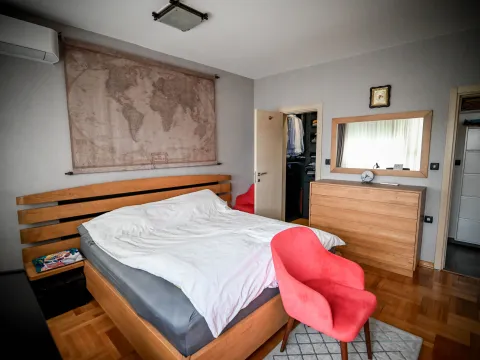 Izdavanje, trosoban stan, 100m², Centar, Podgorica - image 5