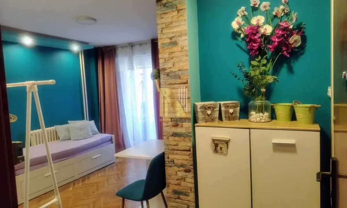 Prodaja, dvosoban stan, 35m², Bulevar Oslobodjenja, Novi Sad Sve Podlokacije