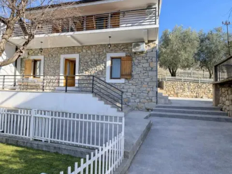 Izdavanje, kuća, 120m², Zelenika, Podgorica - image 3