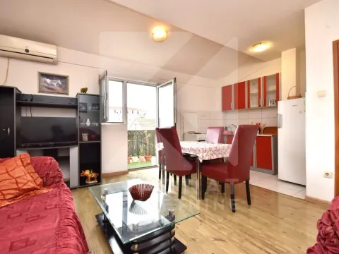 Izdavanje, dvosoban stan, 70m2, Stari Aerodrom, Podgorica Izdavanje, dvosoban stan, 70m2, Stari Aerodrom, Podgorica