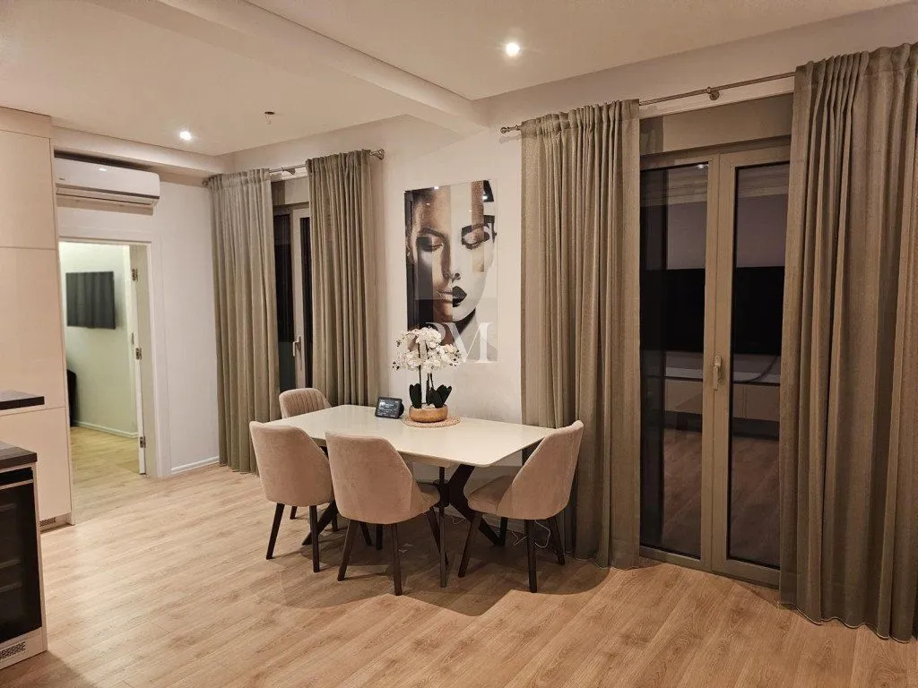 Prodaja, dvosoban stan, 63m², Tivat, Crna Gora