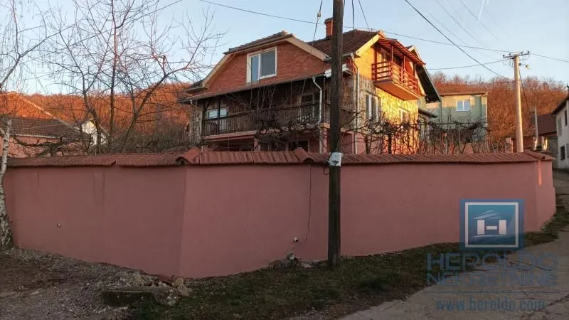 Prodaja, kuća, 500m², Despotovac, Srbija
