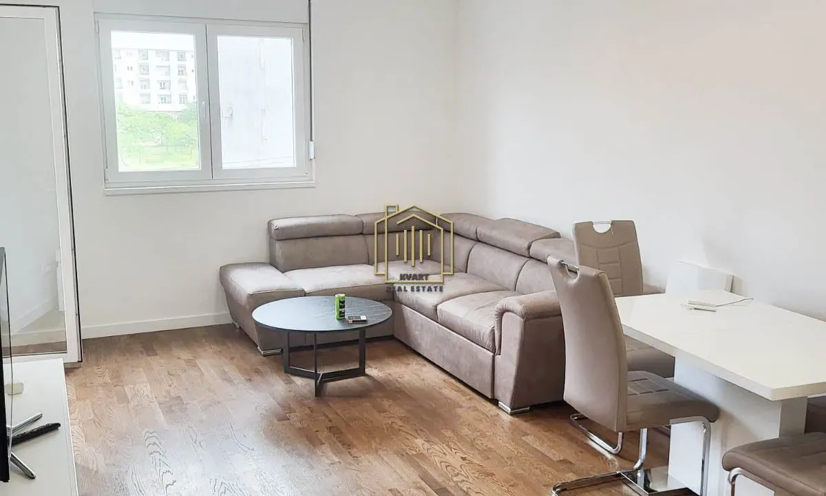 Izdavanje, jednosoban stan, 47m², Stari Aerodrom, Podgorica