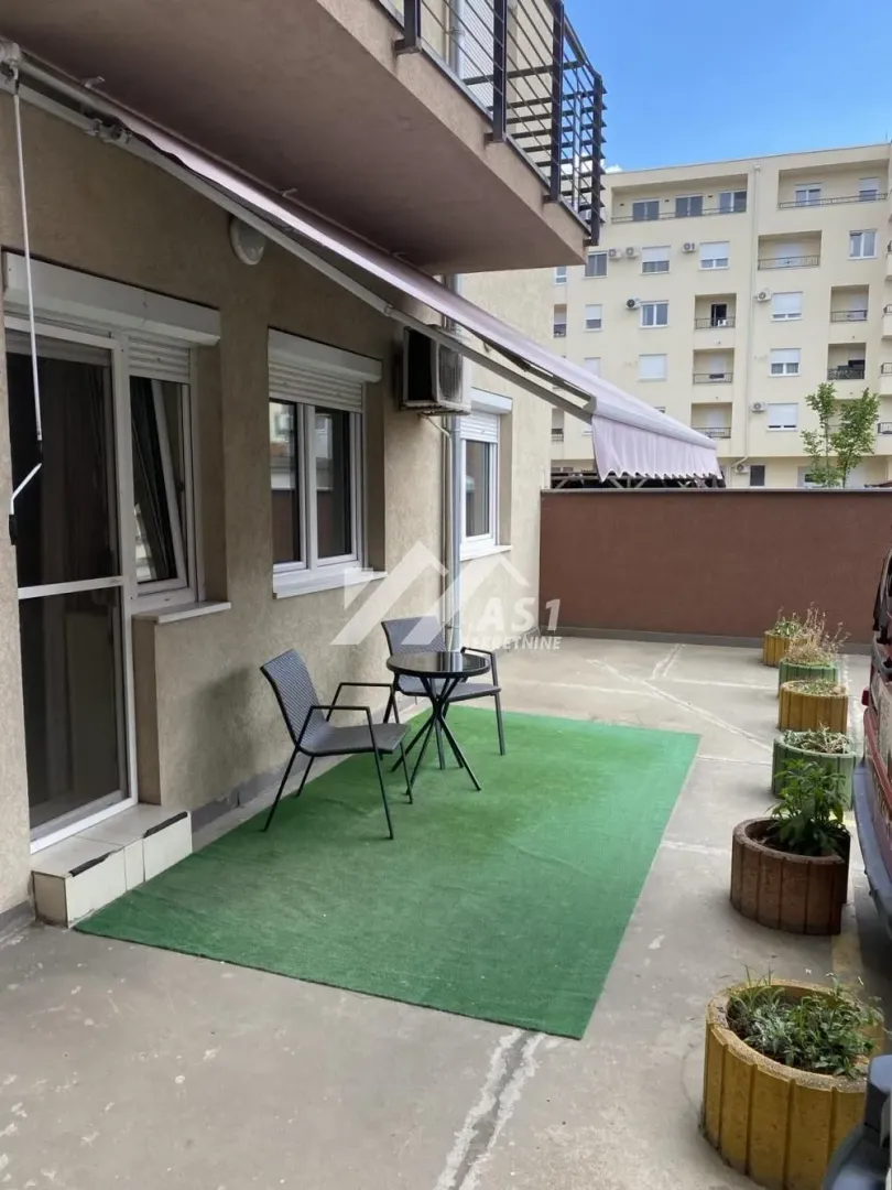 Izdavanje, jednosoban stan, 38m², Salajka, Novi Sad Sve Podlokacije