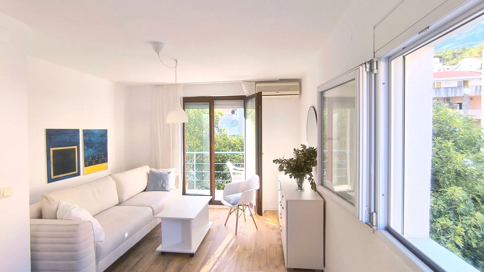 Izdavanje, jednosoban stan, 43m², Lazi, Budva