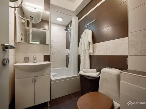 Prodaja, dvosoban stan, 51m², Prčanj, Kotor - image 13