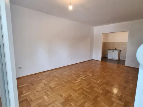 Izdavanje, stan, 49m², Donja Gorica, Podgorica - image 2