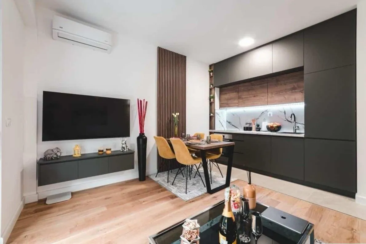 Rent, one bedroom apartment, 39m², Bečići, Budva