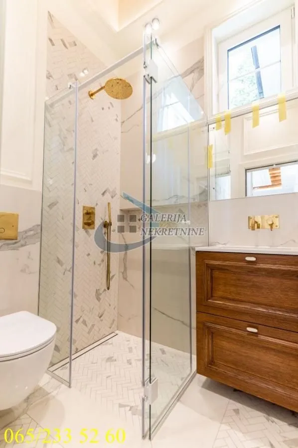 Sale, four bedroom apartment, 130m², Voždovac Sve Podlokacije, Beograd