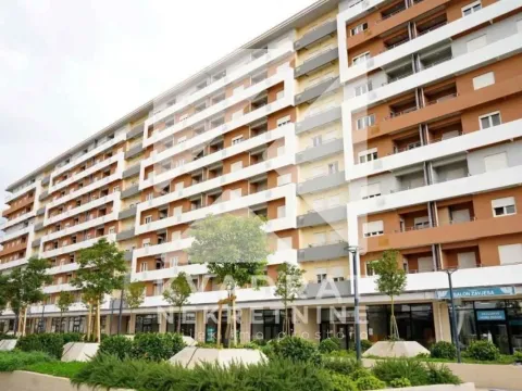 Izdavanje, jednosoban stan, 40m², Central Point, Podgorica - image 1