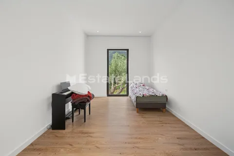 Sale, house, 220m², Krašići, Tivat - image 16