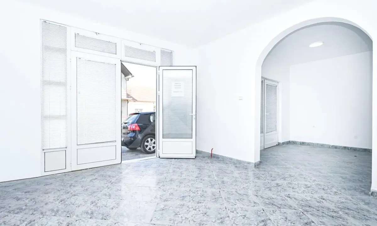 Rent, office space, 46m², Masline, Podgorica