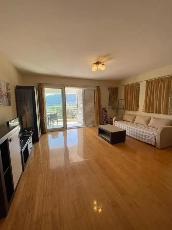 Prodaja, jednosoban stan, 63m², Herceg Novi, Crna Gora