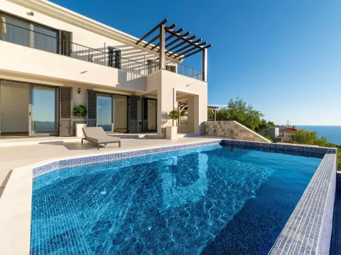 Prodaja, kuća, 420m², Blizikuće, Budva