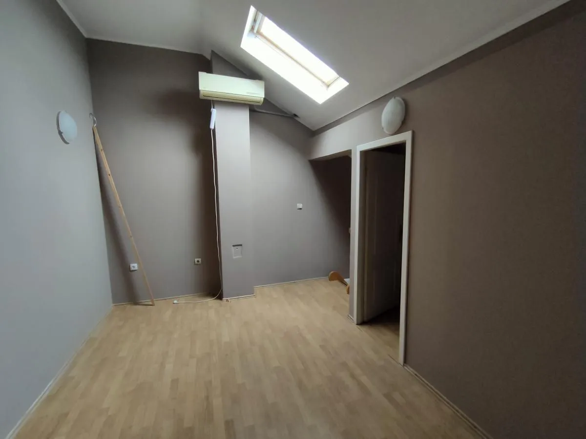 Izdavanje, četvorosoban stan, 103m², Nova Detelinara, Novi Sad Sve Podlokacije