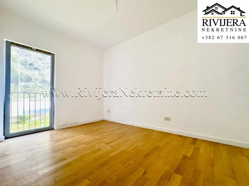 Prodaja, dvosoban stan, 75m², Dobrota, Kotor