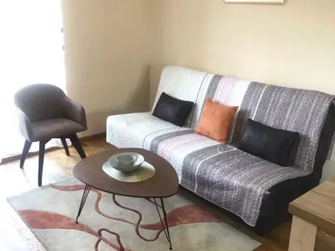 Izdavanje, jednosoban stan, 33m², City Kvart, Podgorica - image 2