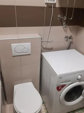 Izdavanje, jednosoban stan, 54m², City Kvart, Podgorica - image 4