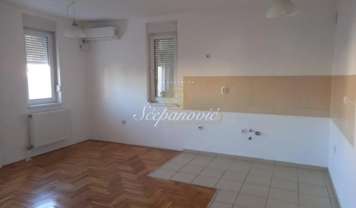 Izdavanje, dvosoban stan, 41m², Nova Detelinara, Novi Sad Sve Podlokacije