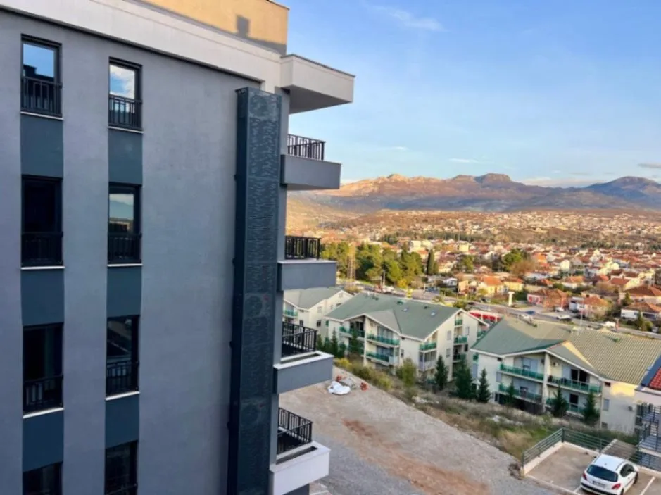 Izdavanje, dvosoban stan, 57m², Gorica C, Podgorica