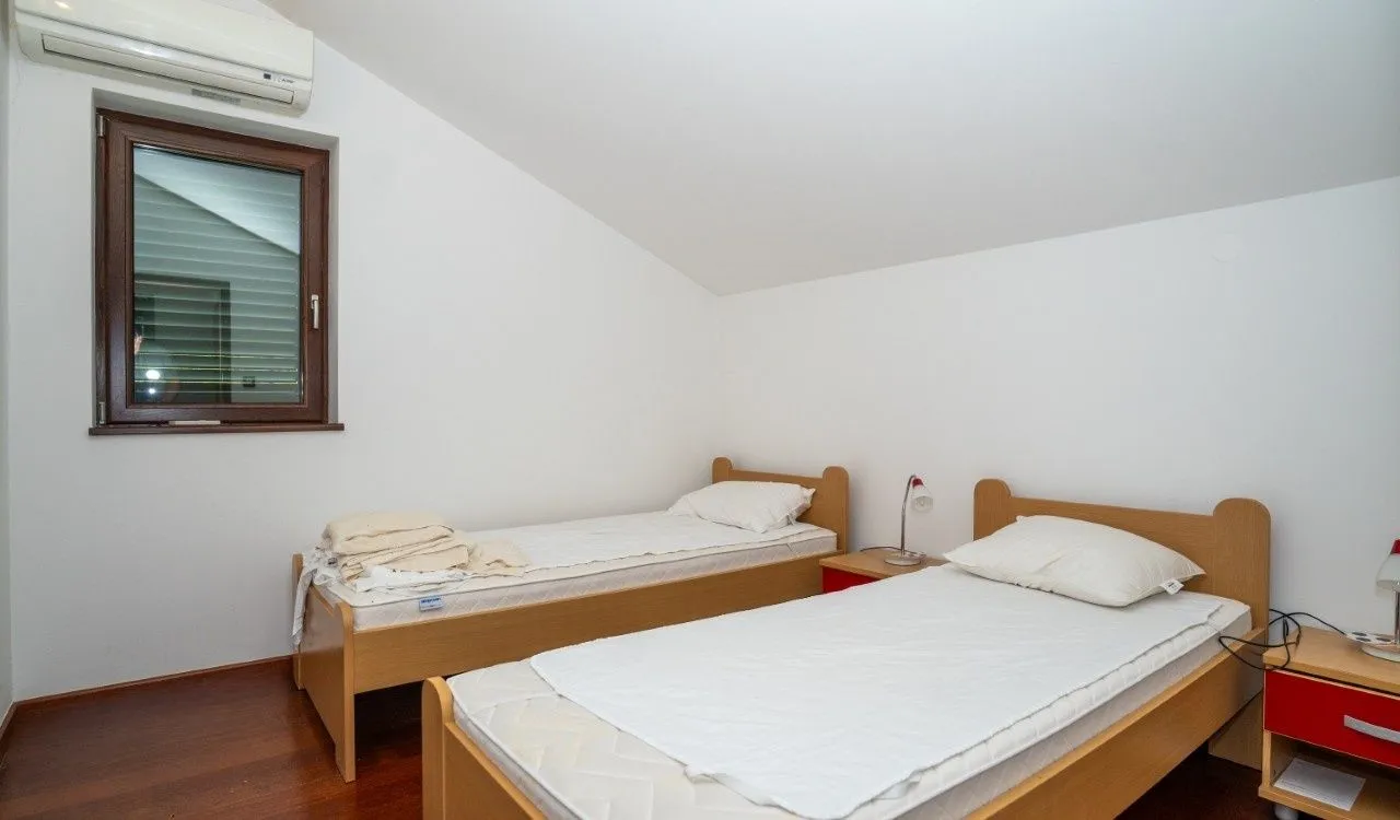 Prodaja, kuća, 121m², Tivat, Crna Gora